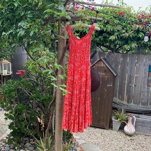 Flattering maxi dress, flowy, off- or on the shoulder, sleeveless